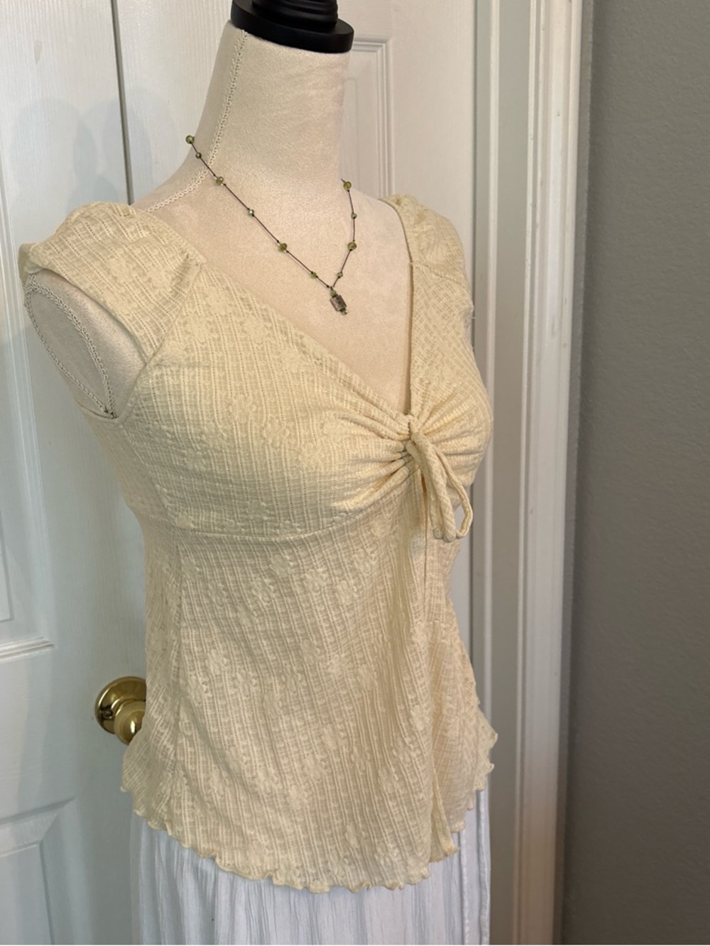 Pale Yellow Tie-Front Ribbed Tank - Picture 4 of 7